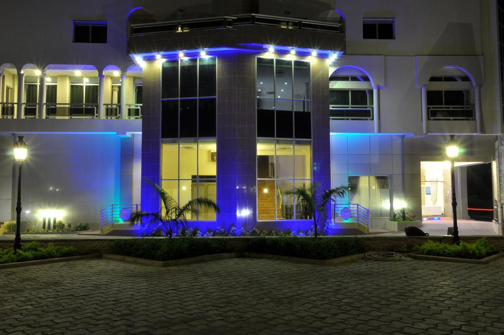 Bénin Royal Hôtel Cotonou Esterno foto
