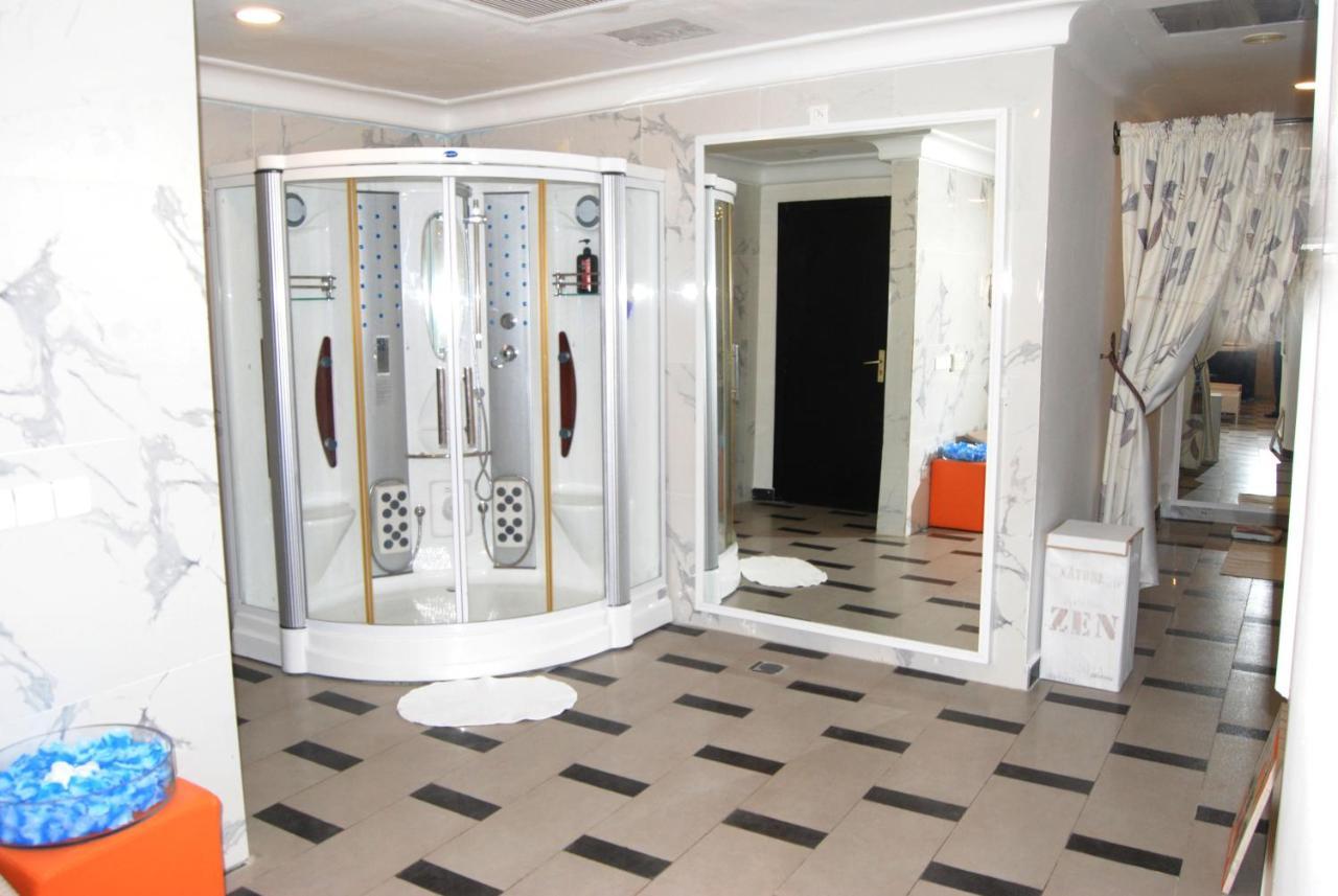 Bénin Royal Hôtel Cotonou Esterno foto